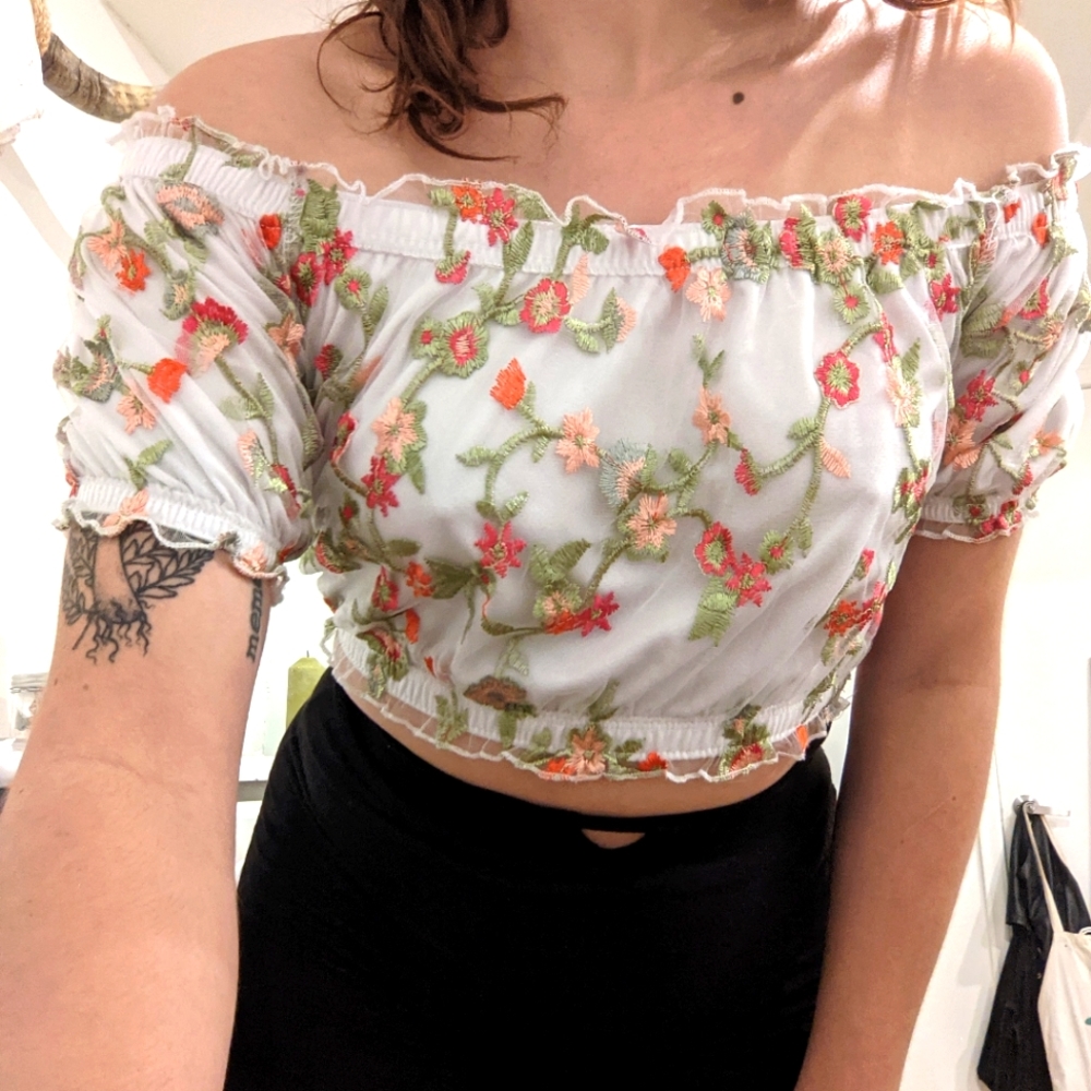 Floral off the shoulder crop